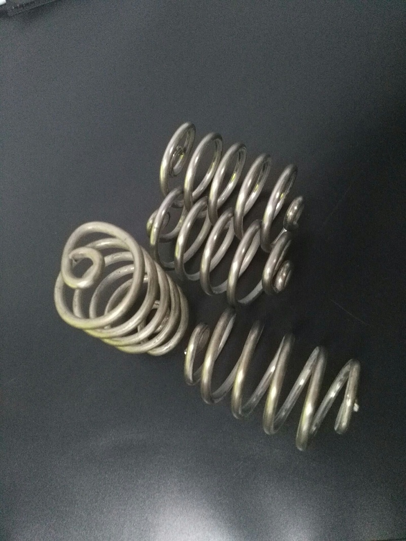 彈簧 彈簧